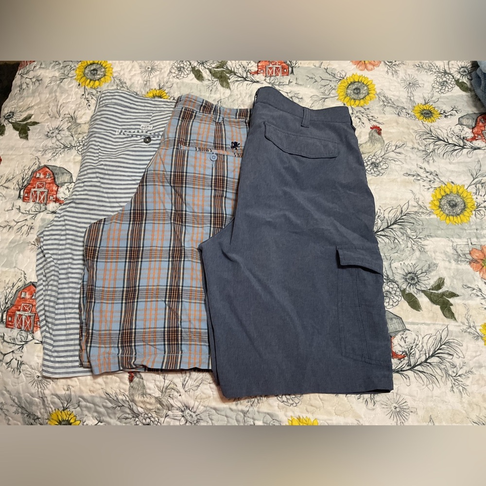 Lot of three men’s shorts
